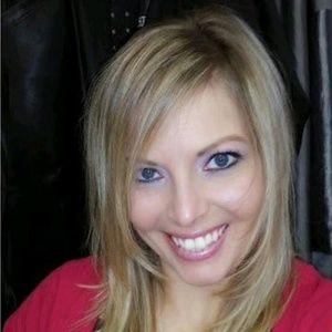 Meet your Posher, Brooks  I'm a smoke free home!